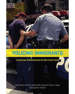 Policing Immigrants (Instant Digital Access Code Only) 9780226363042